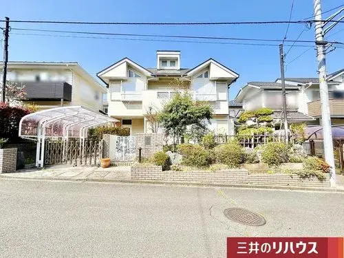 Akiya in Izumi Ward