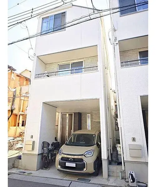 Akiya in Yokohama