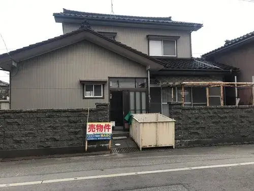 Akiya in Nyuzen Town
