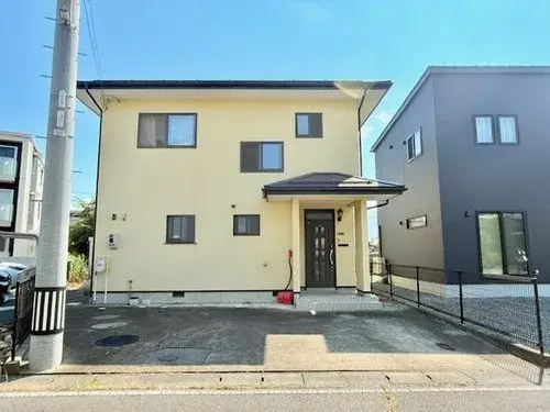 Akiya in Chikuma