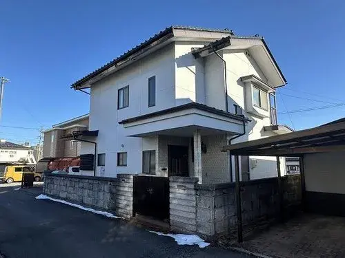 Akiya in Okaya
