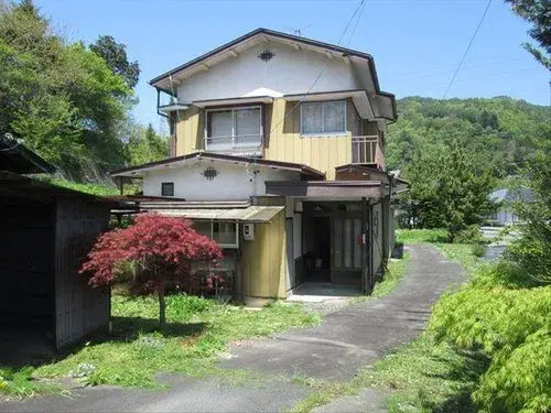 Akiya in Ina