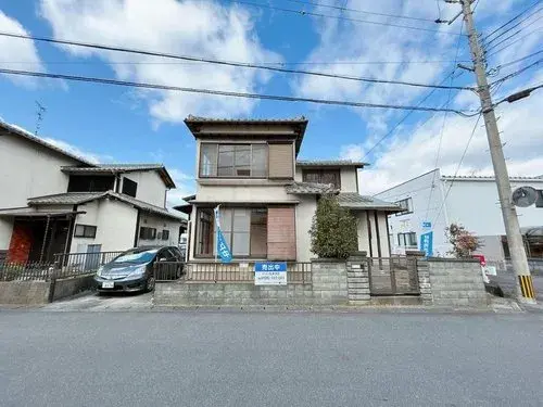 Akiya in Ritto