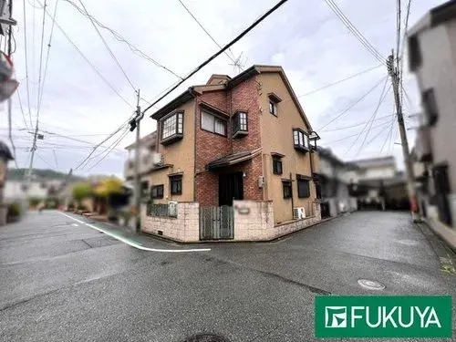 Akiya in Kashiwara
