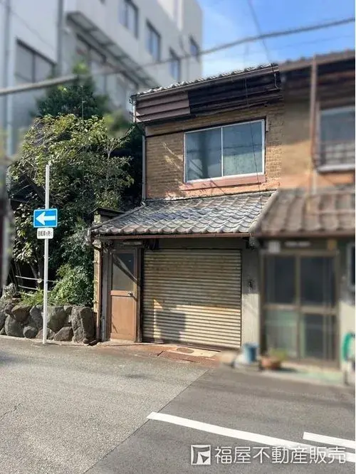 Akiya in Osaka