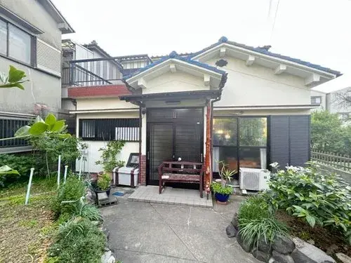 Akiya in Moriguchi