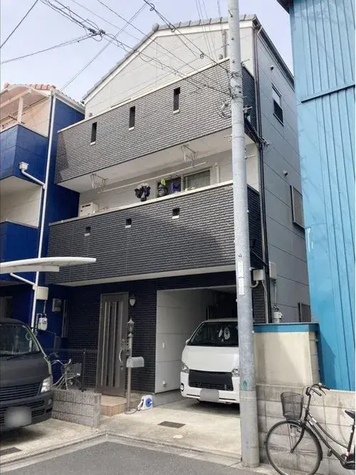 Akiya in Osaka