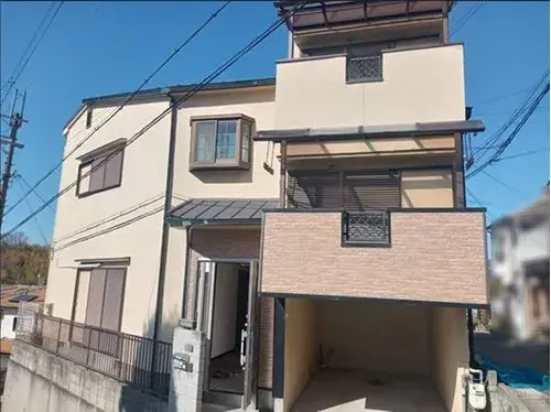 Akiya in Kashiwara