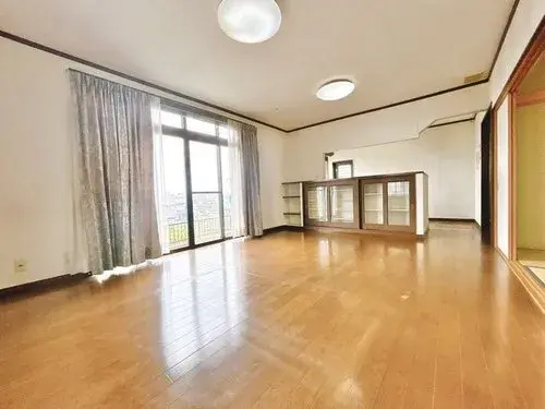 4LDK+S property Omura City Nagasaki Prefecture (3)