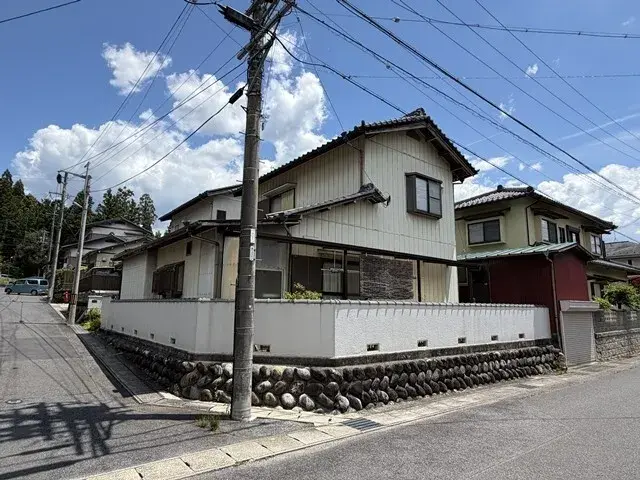 Akiya in Nakatsugawa