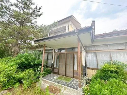 Akiya in Ōsaki