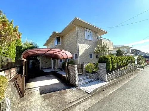 Akiya in Izumi Ward