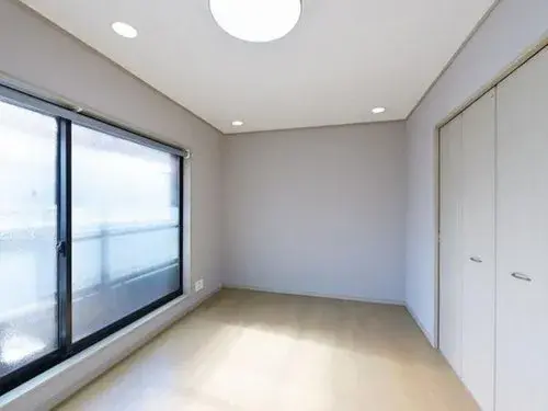 Two-Story Two-Family House Toda City Saitama Prefecture (4)
