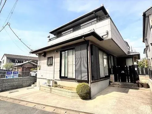 Akiya in Kuki