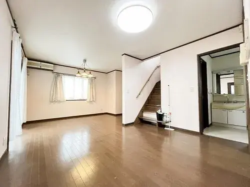 [LDK20畳以上、2階建] 町田市 東京都 (2)