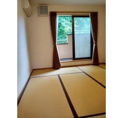 2-Story Over 20-Tatami LDK Property in Yugawara Town, Kanagawa (6)