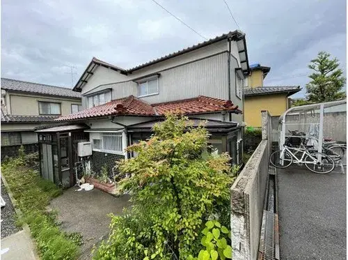 Akiya in 金沢市