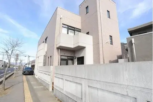 Akiya in Chikuma