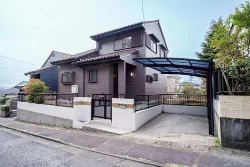 Akiya in Kani