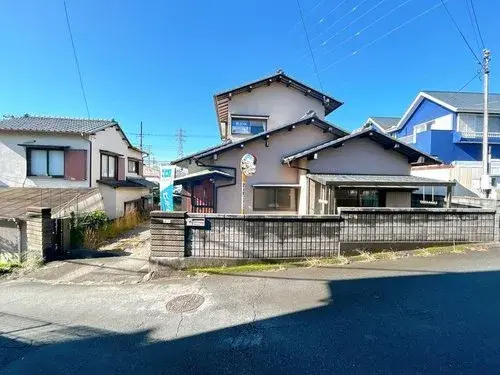 Akiya in Fuji