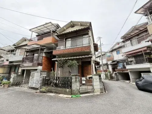 Akiya in Hirakata