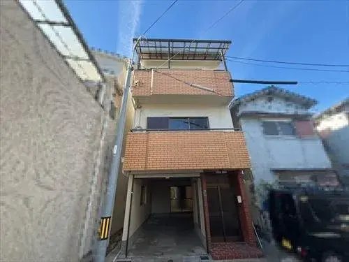 Akiya in Neyagawa