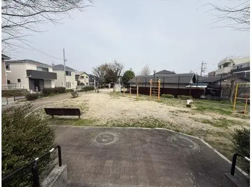 Akiya in Itami
