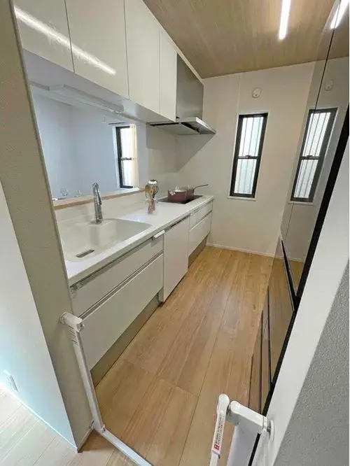 Casa de 2 pisos con LDK de más de 15 tatamis y almacenamiento en todas las habitaciones, Ciudad de Kobe, Prefectura de Hyogo (4)