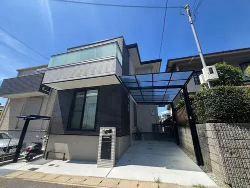 Akiya in Kobe