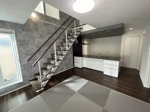 Hyogo Prefecture Kobe City 4LDK+S Property (2)