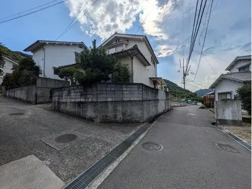 4DK Property Mihara City Hiroshima Prefecture (2)