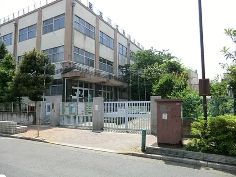 Mixed-Use Adachi-ku Tokyo (2)