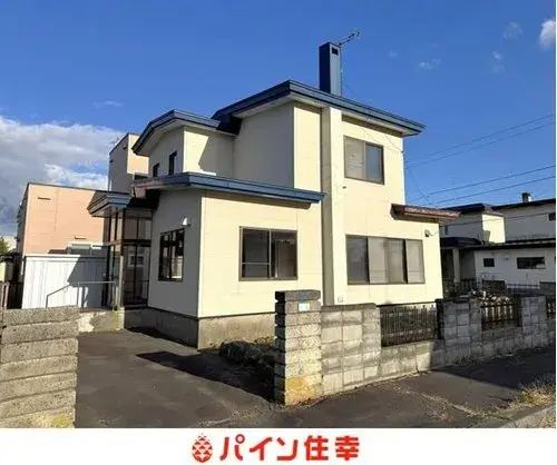 Akiya in Mombetsu