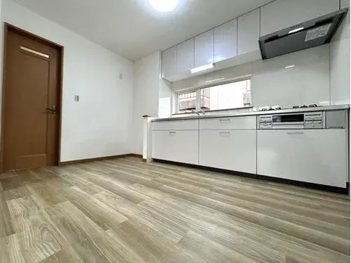 Spacious LDK, WIC, Two-Story Property Sapporo City Hokkaido (5)