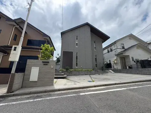 Akiya in Tsuzuki Ward
