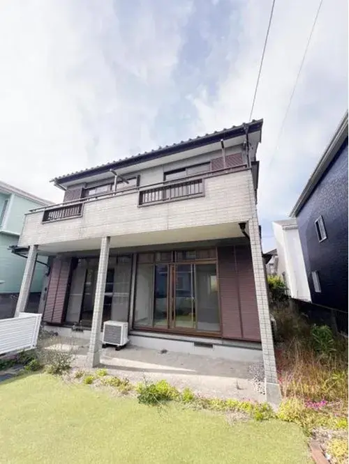 Akiya in Yokosuka