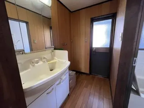 5DK Property in Chita City, Aichi Prefecture (15)