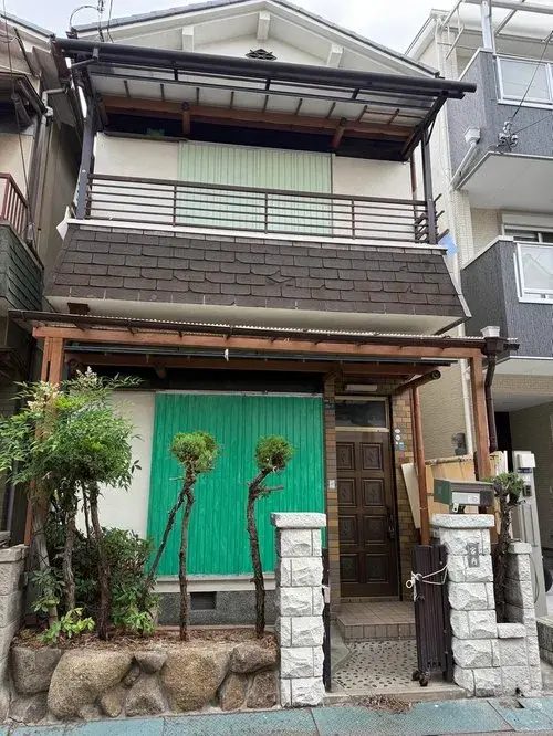 Akiya in Kadoma