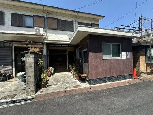 Akiya in Izumi