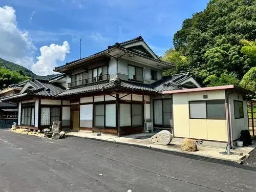 Akiya in Fuchu