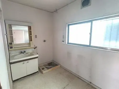 Hiroshima Prefecture Hiroshima City 4-Bedroom Property (14)