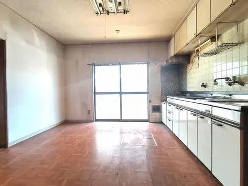 Hiroshima Prefecture Hiroshima City 4-Bedroom Property (15)
