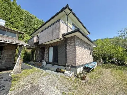 Akiya in Aso