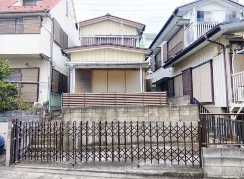 Akiya in Shiki