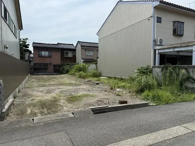 Akiya in Takaoka