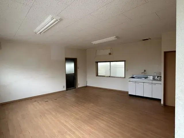 Slide 4