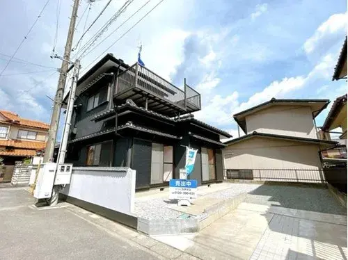 Akiya in Hashima