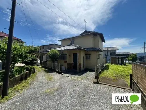 Akiya in Fuji