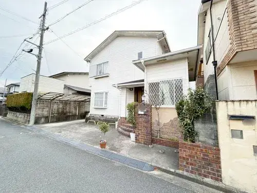 Akiya in Hirakata