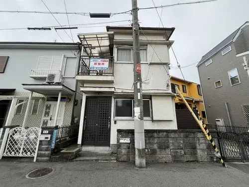 Akiya in Itami